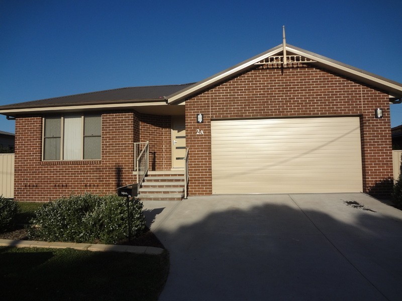 2a Sixth Street, Cessnock NSW 2325