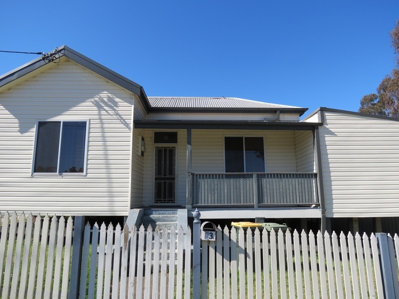 13 Michael Street, Cessnock NSW 2325