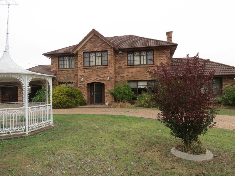 6 Wine Country Drive, Nulkaba NSW 2325