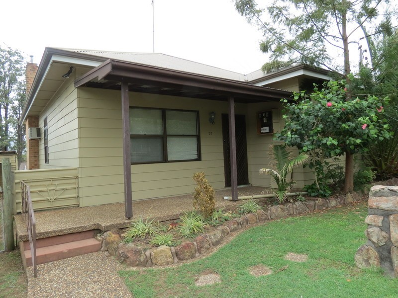 27 Desmond Street, Cessnock NSW 2325