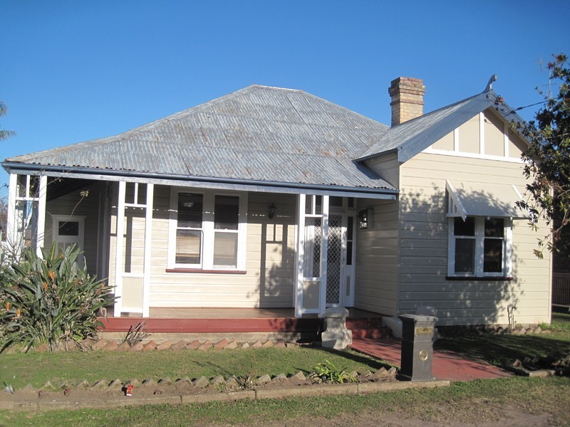 11 Alfred Street, Cessnock NSW 2325