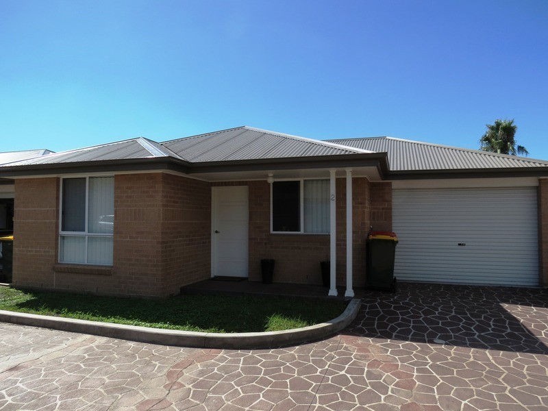 2/3 Desmond St, Cessnock NSW 2325