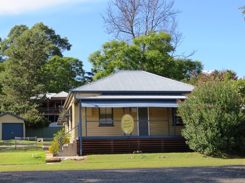 16 Cumberland Street, Cessnock NSW 2325