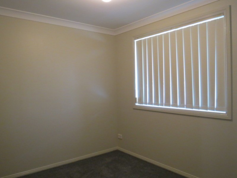 2/4a Nelson St, Cessnock NSW 2325