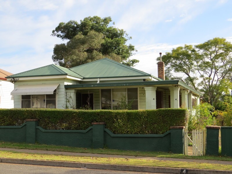 4 Church Street, Abermain NSW 2326