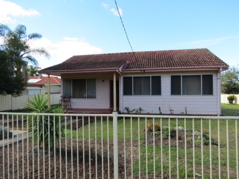 5 Albury Street, Abermain NSW 2326