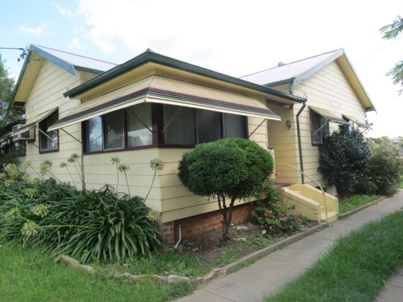 42 Mount View Road, Cessnock NSW 2325