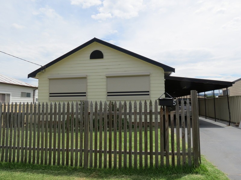 5 Mills Cres, Cessnock NSW 2325