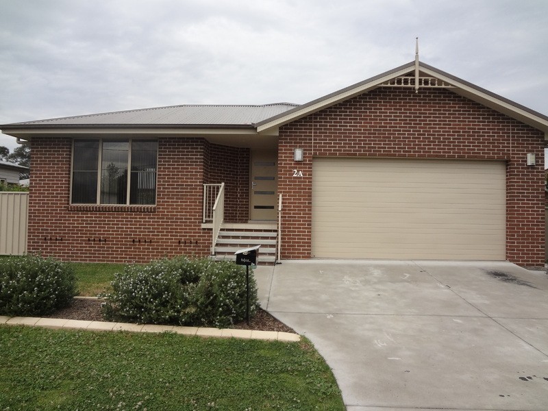 2a Sixth Street, Cessnock NSW 2325
