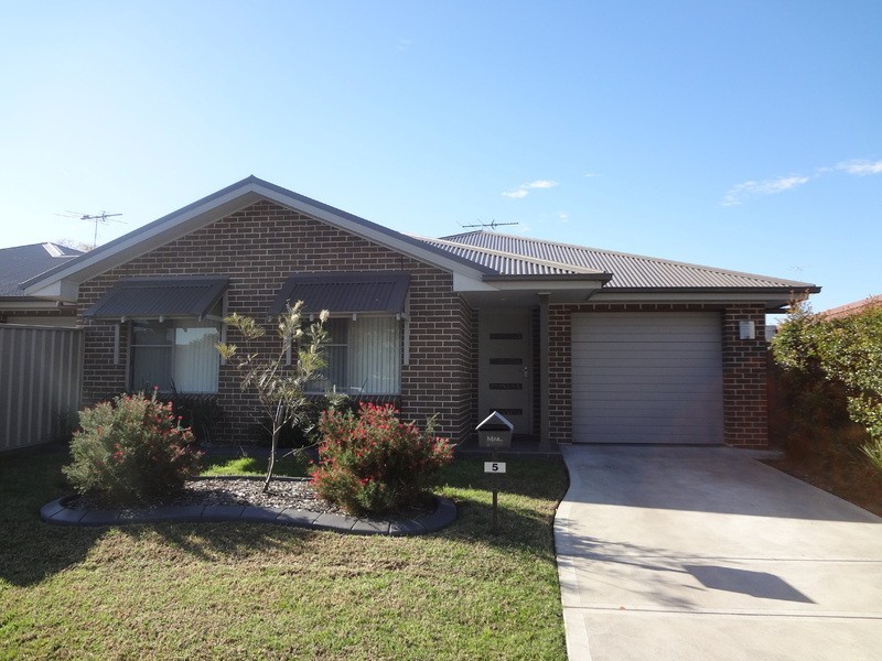 5 Stanley Street, Cessnock NSW 2325