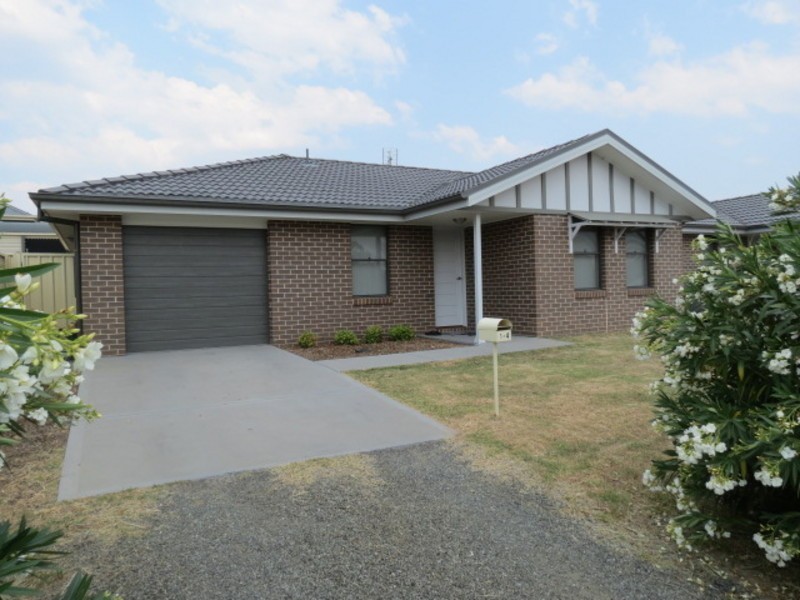 1a/51 Melbourne Street, Aberdare NSW 2325