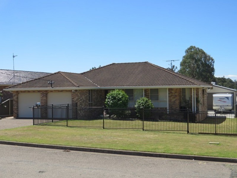 2A Mackellar Street, Cessnock NSW 2325