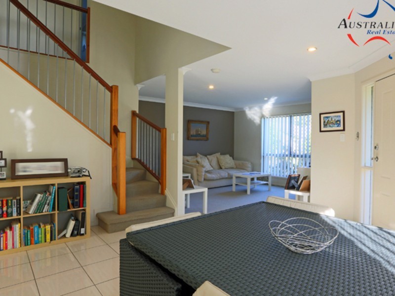 2 Shaw Place, Redland Bay QLD 4165