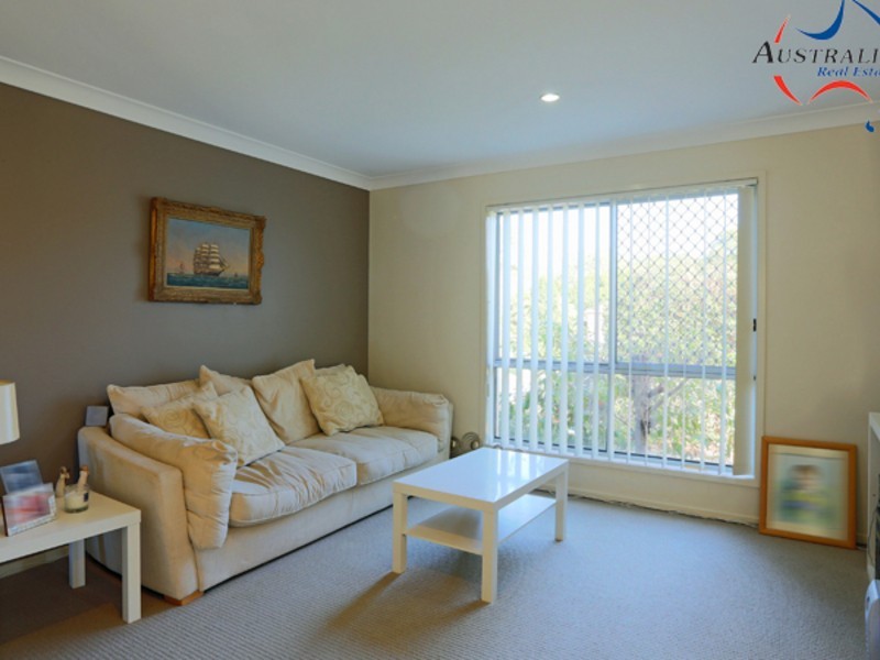 2 Shaw Place, Redland Bay QLD 4165