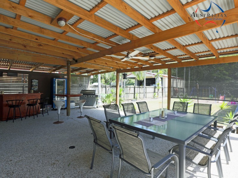 7 Pine Terrace, Redland Bay QLD 4165