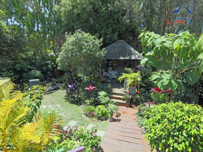 35 Shirley Street, Coochiemudlo Island QLD 4184