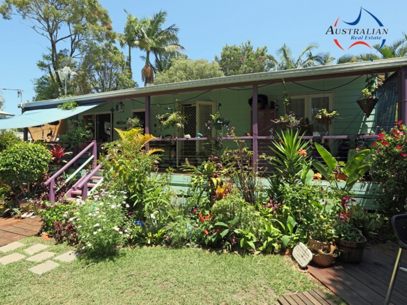 35 Shirley Street, Coochiemudlo Island QLD 4184