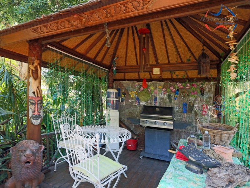 35 Shirley Street, Coochiemudlo Island QLD 4184