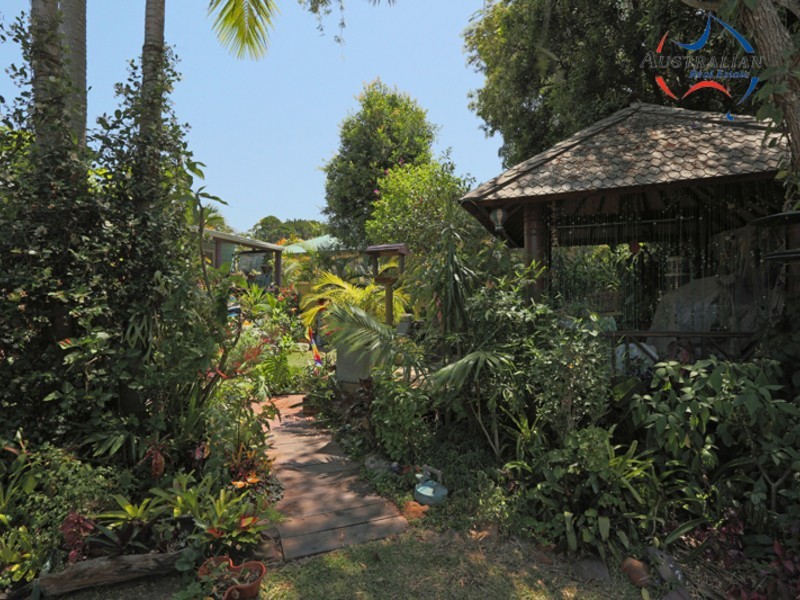 35 Shirley Street, Coochiemudlo Island QLD 4184