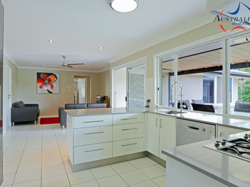 6 Wobur Street, Cleveland QLD 4163