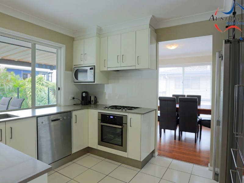 6 Wobur Street, Cleveland QLD 4163