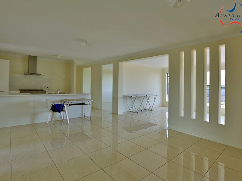 19 Lois Place, Redland Bay QLD 4165