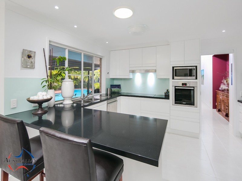 3 Falcon Avenue, Thornlands QLD 4164