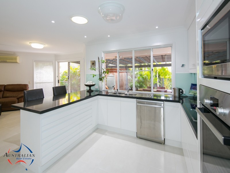 3 Falcon Avenue, Thornlands QLD 4164