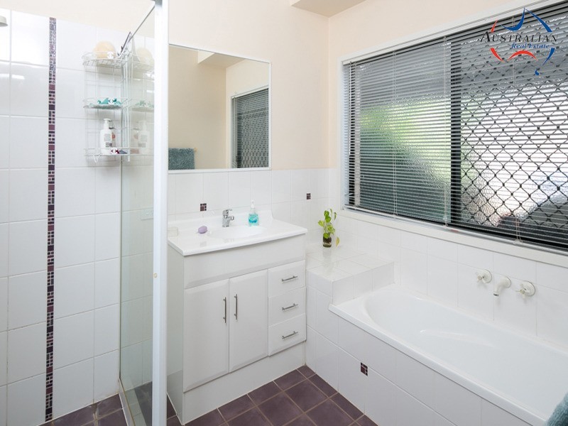 62 Habitat Drive, Redland Bay QLD 4165