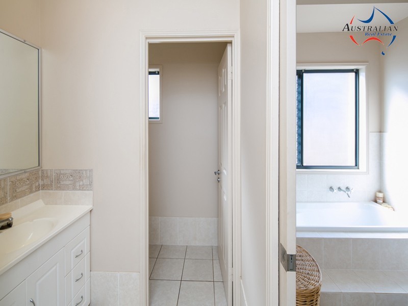 18 Manning Esplanade, Thornlands QLD 4164