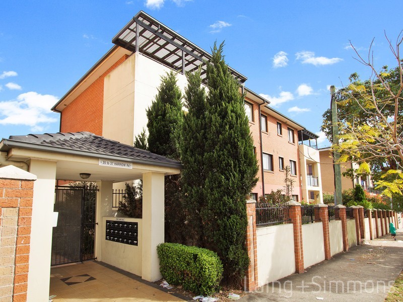 2/35-37 Harrow Road, Auburn NSW 2144