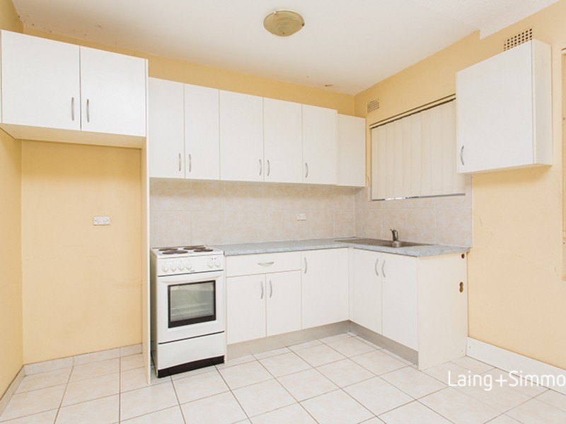 8/23 The Crescent, Berala NSW 2141