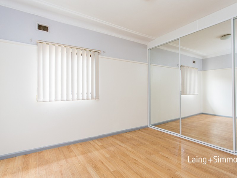 16 Myddleton Avenue, Fairfield NSW 2165