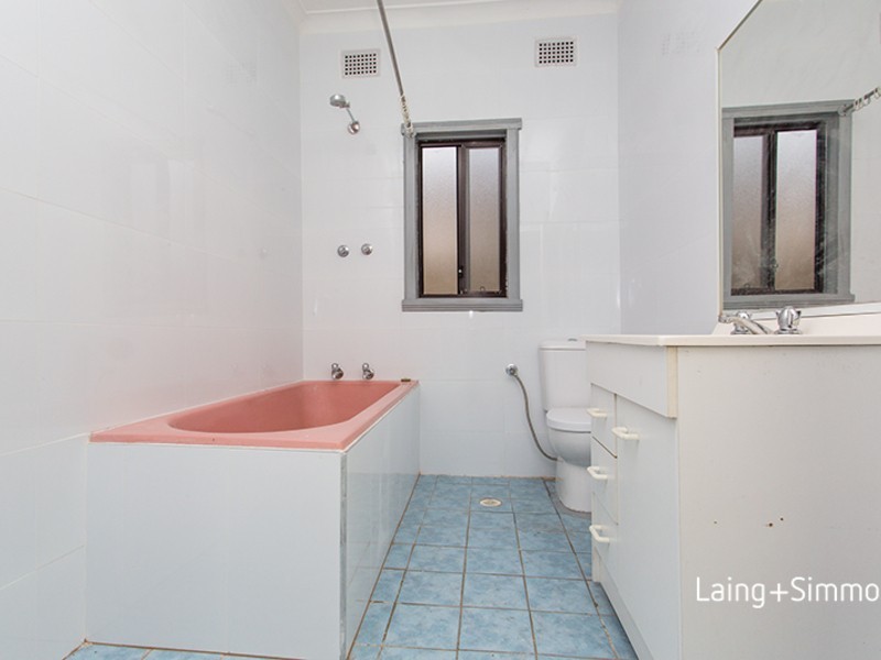 16 Myddleton Avenue, Fairfield NSW 2165