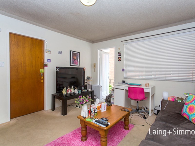 4/3 Western Crescent, Gladesville NSW 2111