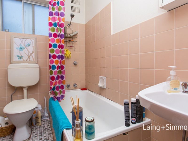 4/3 Western Crescent, Gladesville NSW 2111