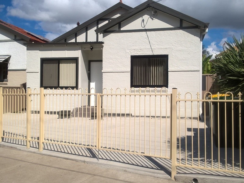 18 The Crescent, Auburn NSW 2144