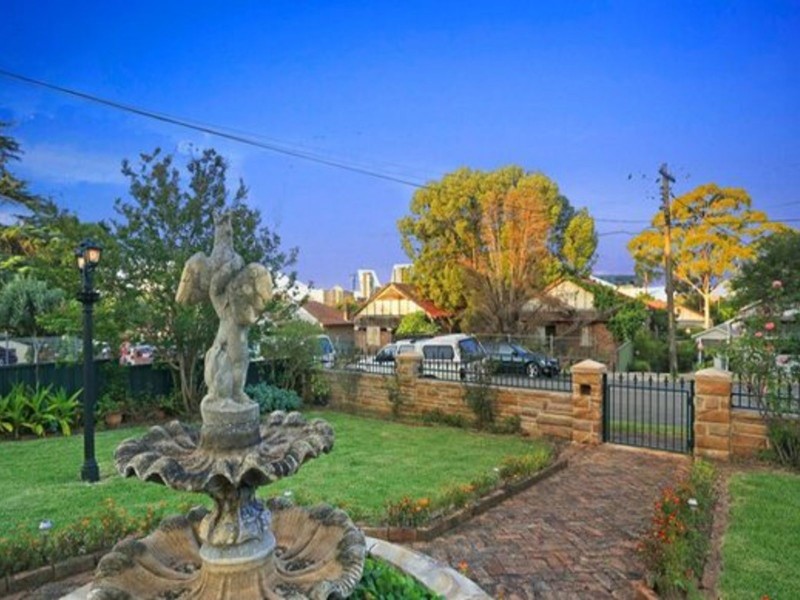 6 Denison Street, Parramatta NSW 2150