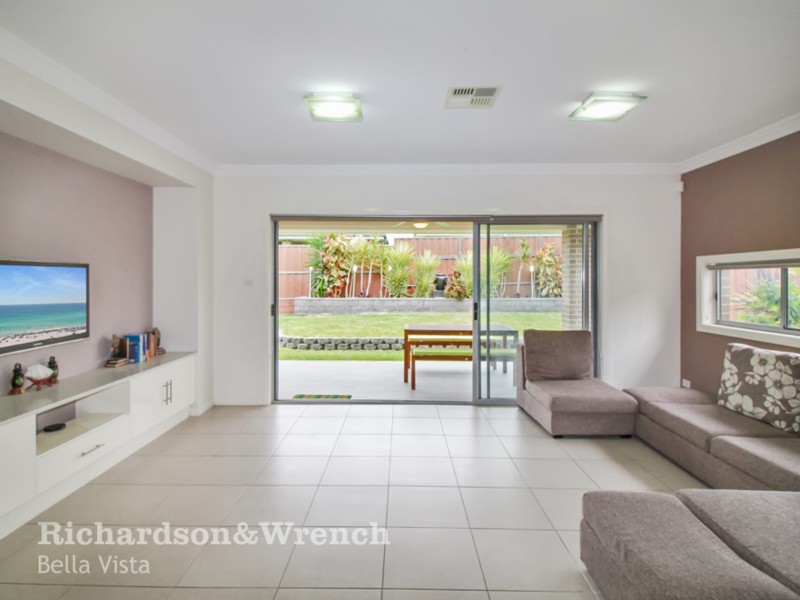 17 Waterfall Boulevard, The Ponds NSW 2769