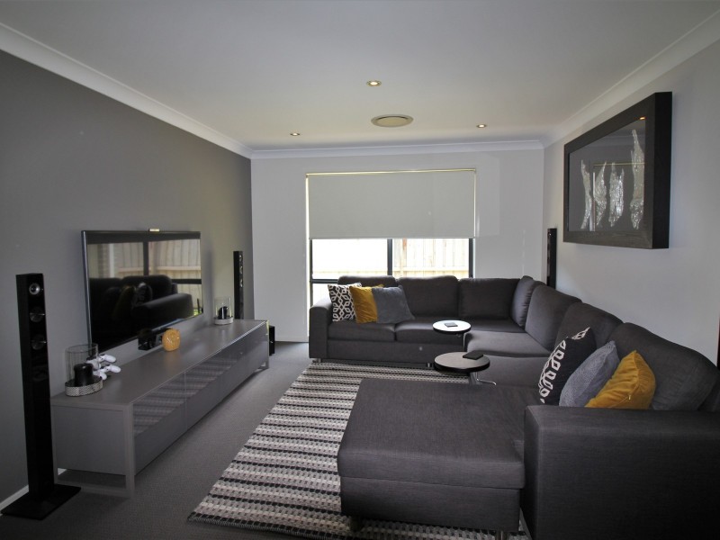 9 Picnic Street, The Ponds NSW 2769