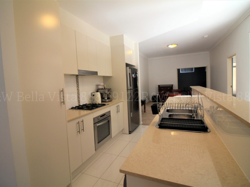 9/11 Glenvale Ave, Parklea NSW 2768