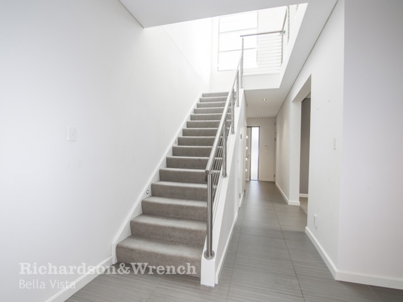 14 Lakeside Crescent, Baulkham Hills NSW 2153