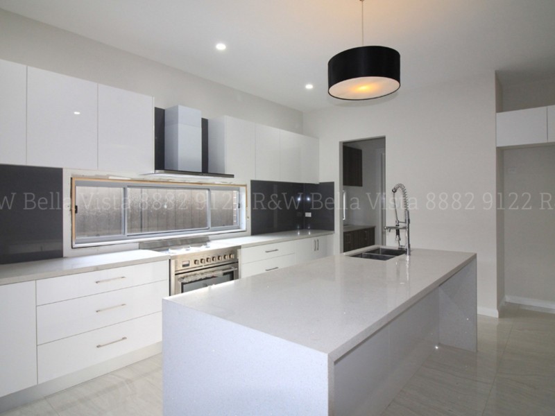 6 Holdsworth Street, Oran Park NSW 2570