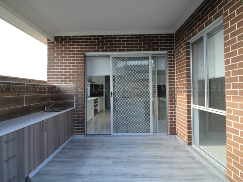 6 Holdsworth Street, Oran Park NSW 2570