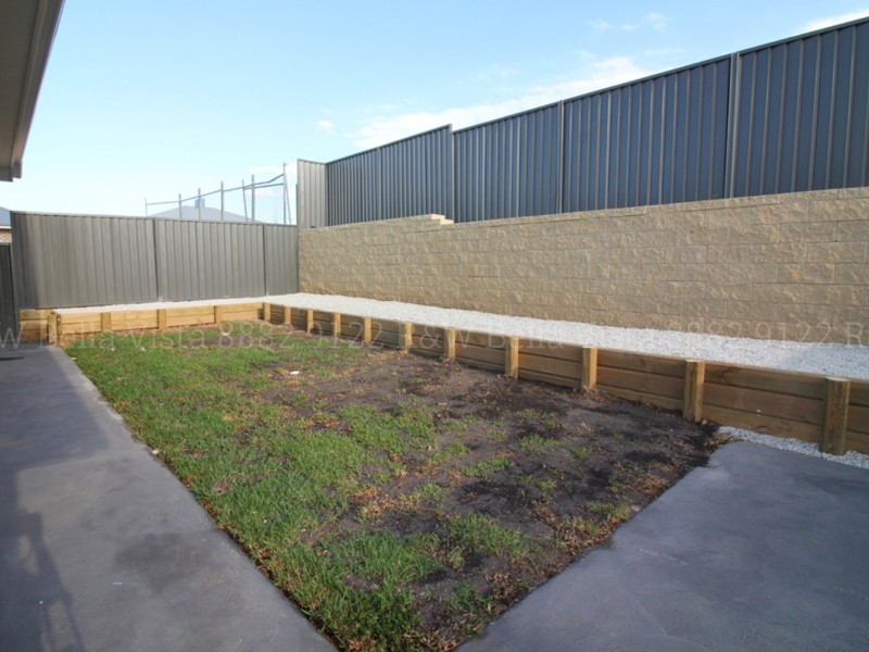 6 Holdsworth Street, Oran Park NSW 2570