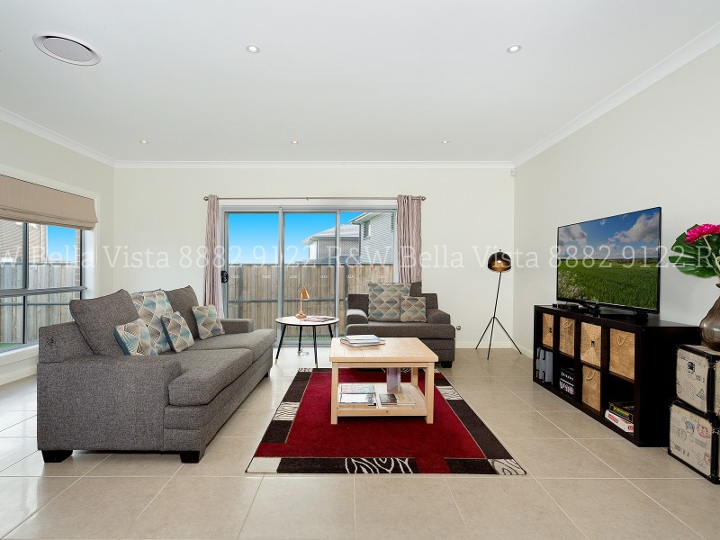 15 Springwood Avenue, The Ponds NSW 2769