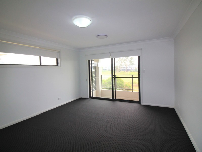 44 Medallist parade, Colebee NSW 2761