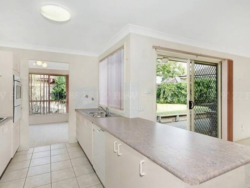 4 Benbow Close, Stanhope Gardens NSW 2768