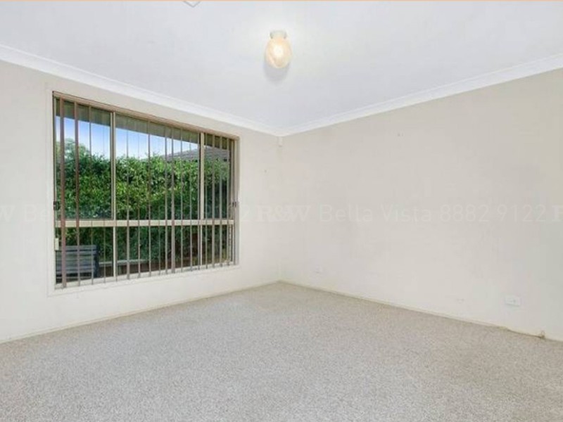 4 Benbow Close, Stanhope Gardens NSW 2768