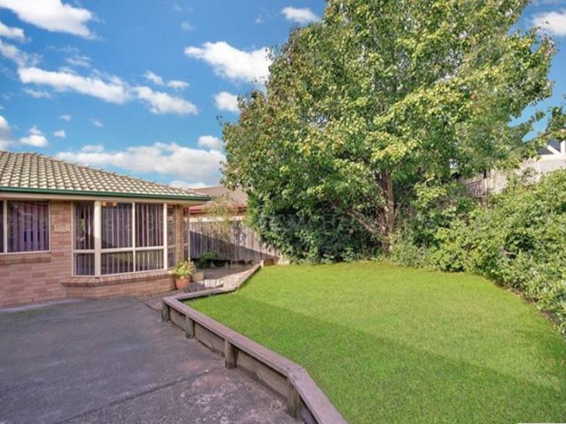 4 Benbow Close, Stanhope Gardens NSW 2768